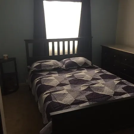 Cozy And Quiet Apartment